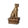 Tijgerbeeld op boeken - goud - 29 cm